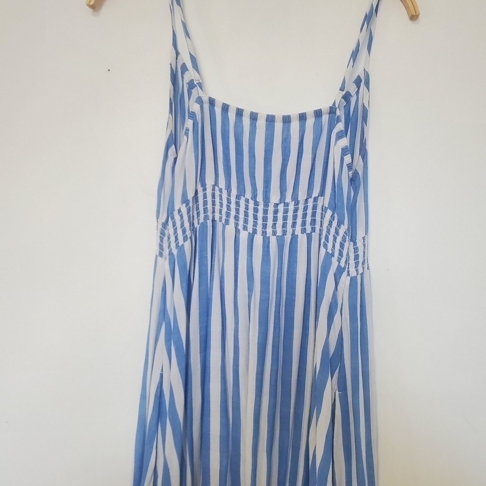 Old Navy Maternity Striped Tiered Maxi Dress - Picture 5 of 6